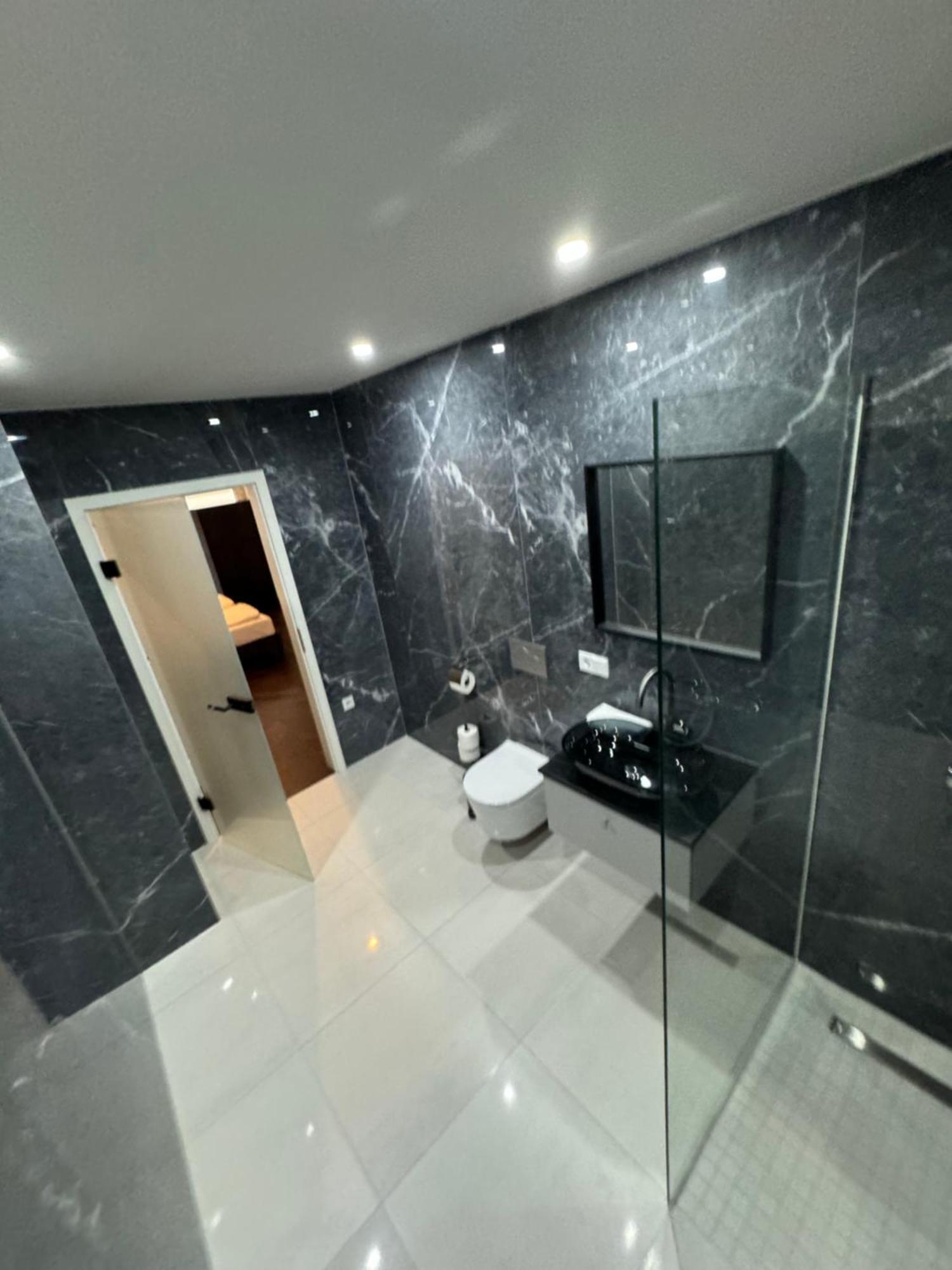 Design Apartment In The Centre Of เวียนนา ภายนอก รูปภาพ